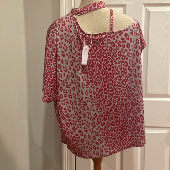 Made with love blouse leopard animal print pink women’s size M medium Brand new - Picture 5 of 9